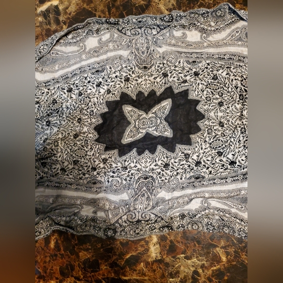 Women's Soft Wrap Shawl Scarf Paisley Floral 66 Inch Elegant VTG Reversible - Picture 8 of 8